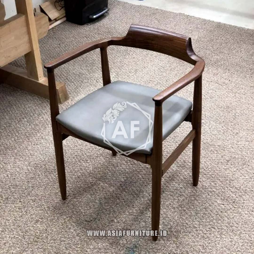 Kursi Cafe Modern Nyaman Terbaik