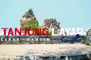 Pantai Sawarna Srikandi